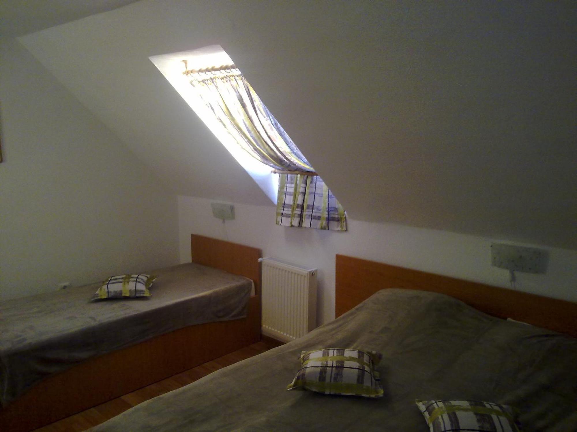 Hotel Casa Dancs Covasna Habitación foto