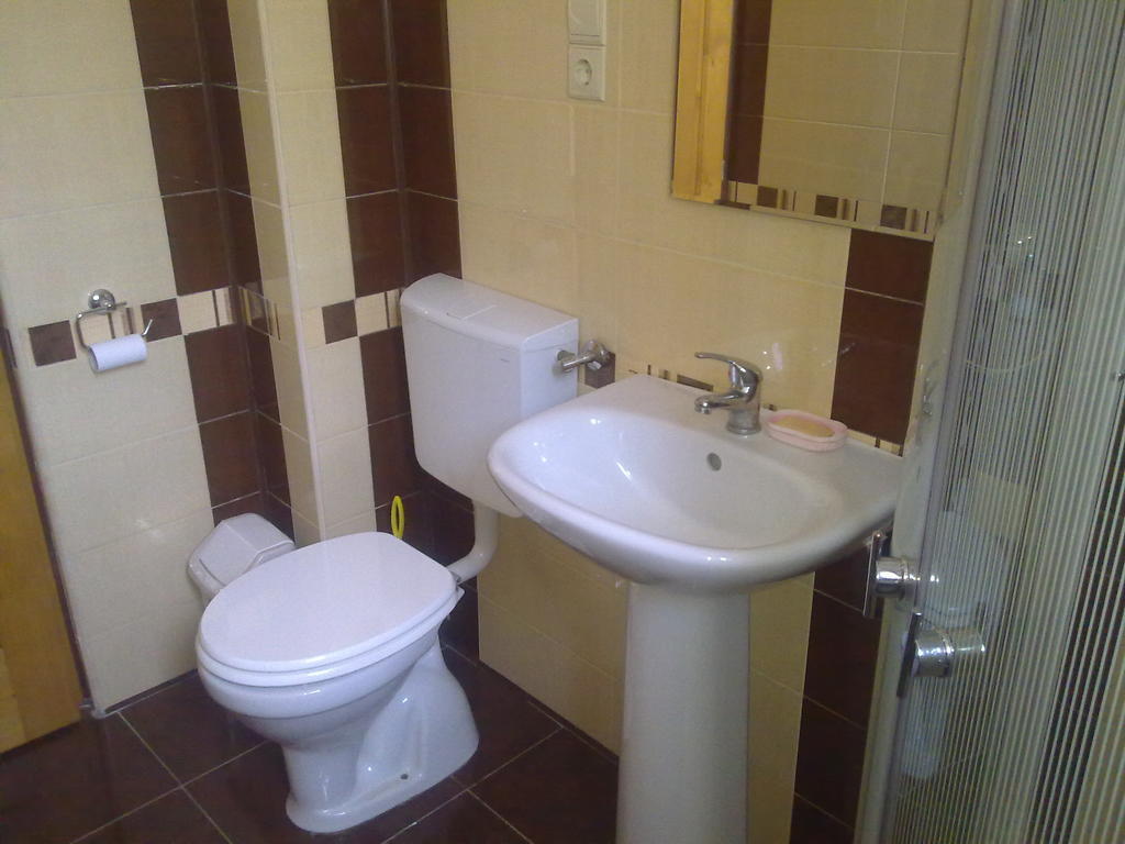 Hotel Casa Dancs Covasna Habitación foto